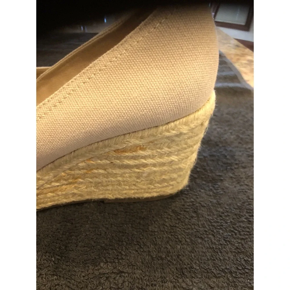 St. John's Bay Womens Size 7 M Beige Wedge Fabric Shoes 0241151